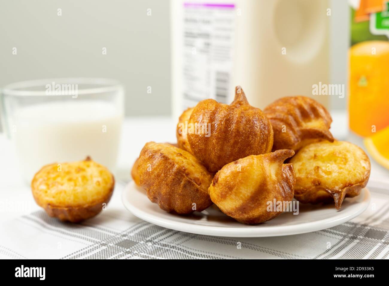 Pain au fromage brésilien ou pao de queijo Banque D'Images