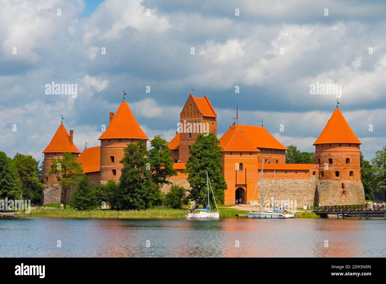 Château de l'île Trakai sur le lac Galve, Lituanie Banque D'Images
