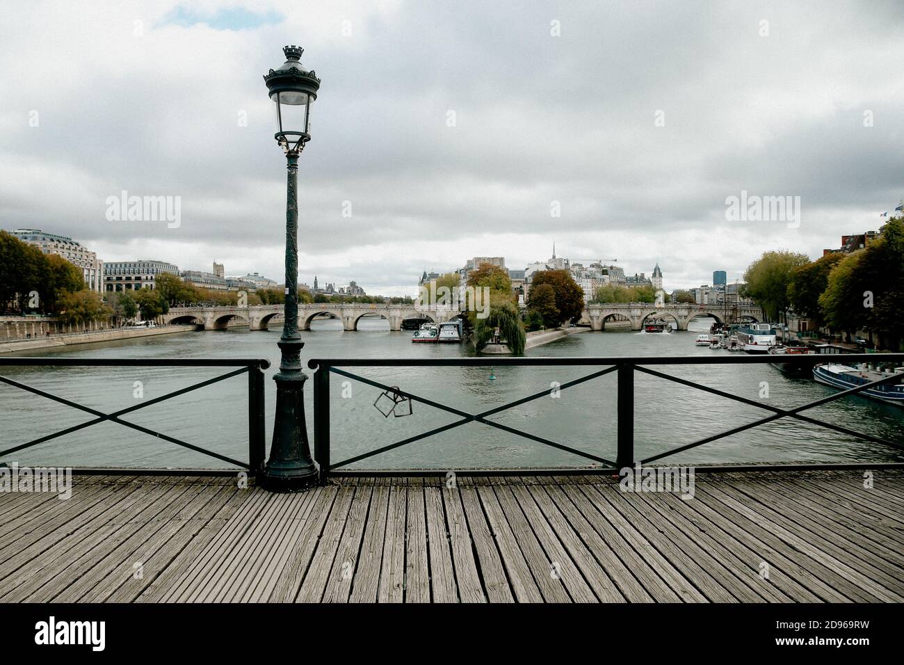 Écluse sur Pont des Arts, Paris, France Banque D'Images