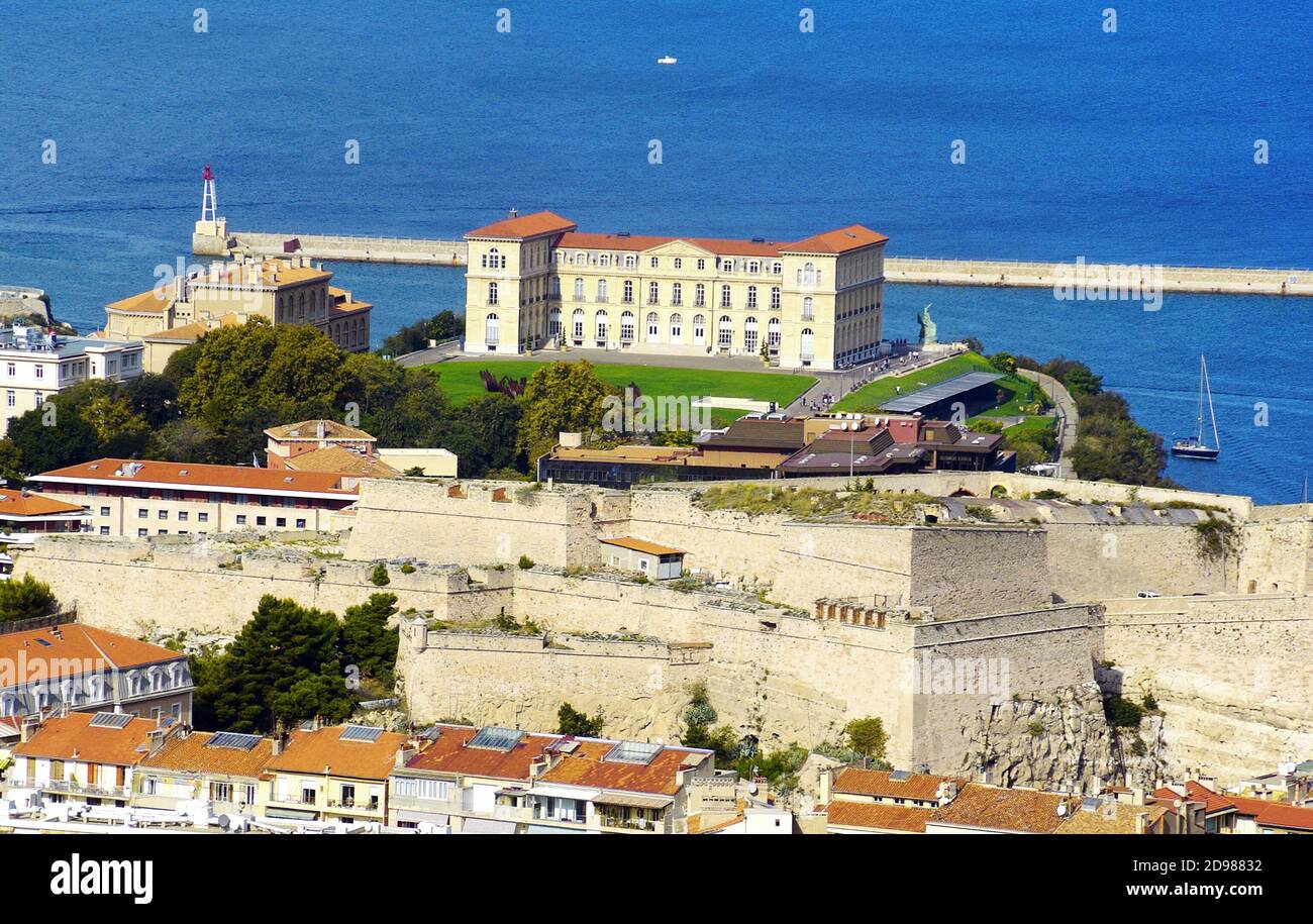Fort Saint Nicolas et Palais du Pharo près du vieux port de Marseille. Banque D'Images