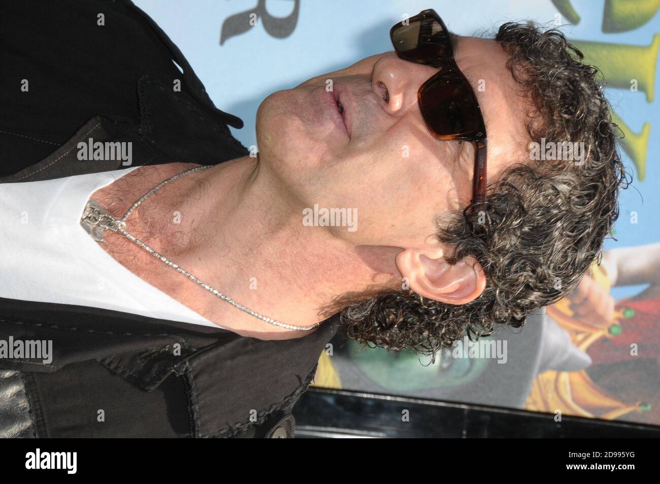 Antonio Banderas arrive au premier Shrek Forever After à l'amphithéâtre Gibson le 16 mai 2010 à Universal City, Californie. Banque D'Images