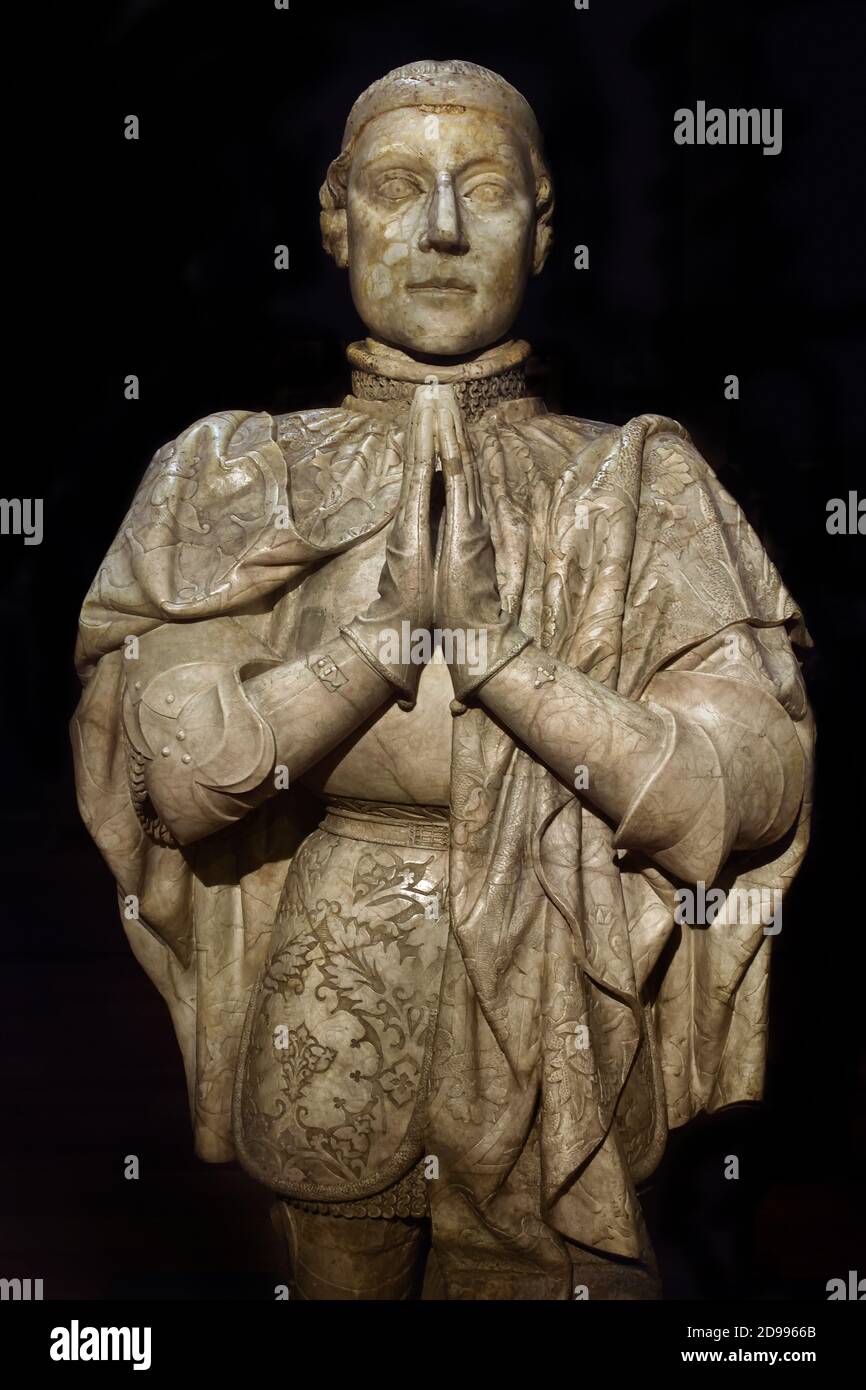 Estatua orante de Pedro I de Castilla (1334–1369), en prière Statue de Pierre I de Castille, 1334–1369) Espagne, espagnol. ( Pierre I de Castille connu sous le nom de le cruel ou le juste , a été le roi de Castille et León de 1350 à 1369. ) Banque D'Images