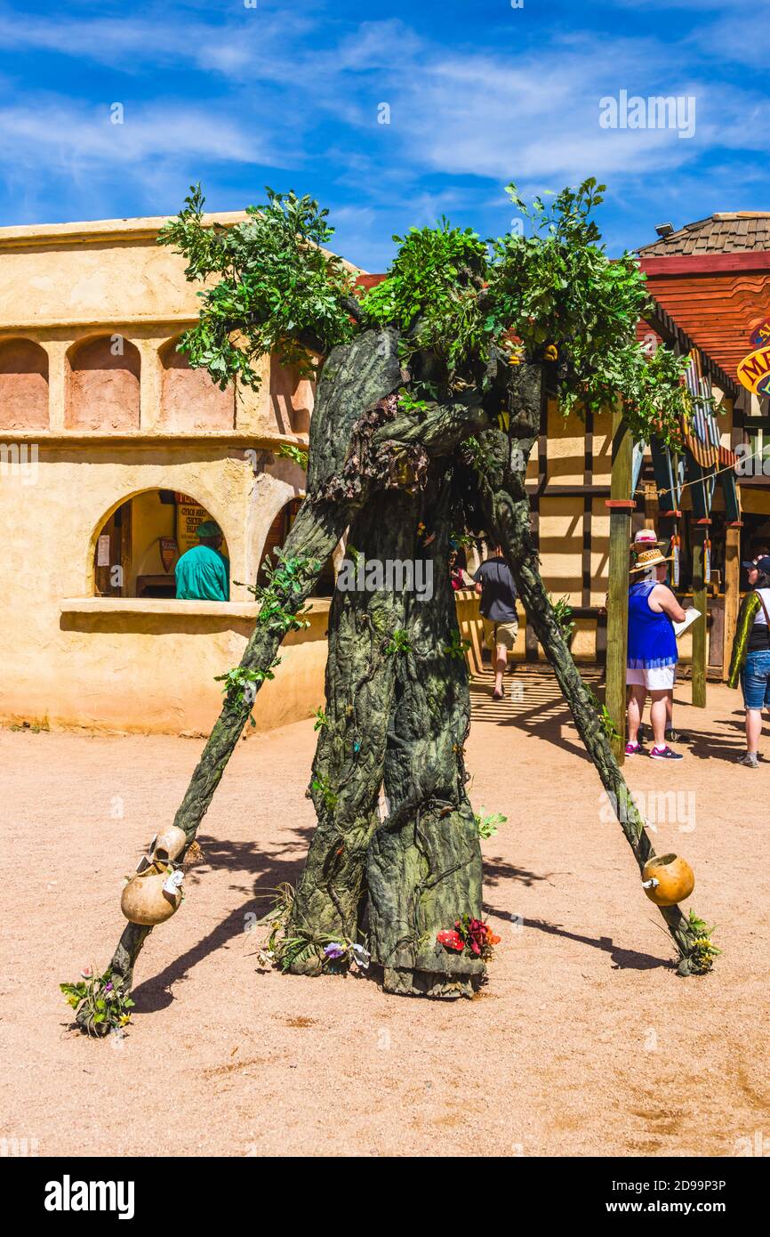 Arizona Renaissance Festival & Artisan Marketplace, Moving, Talking Tree Banque D'Images