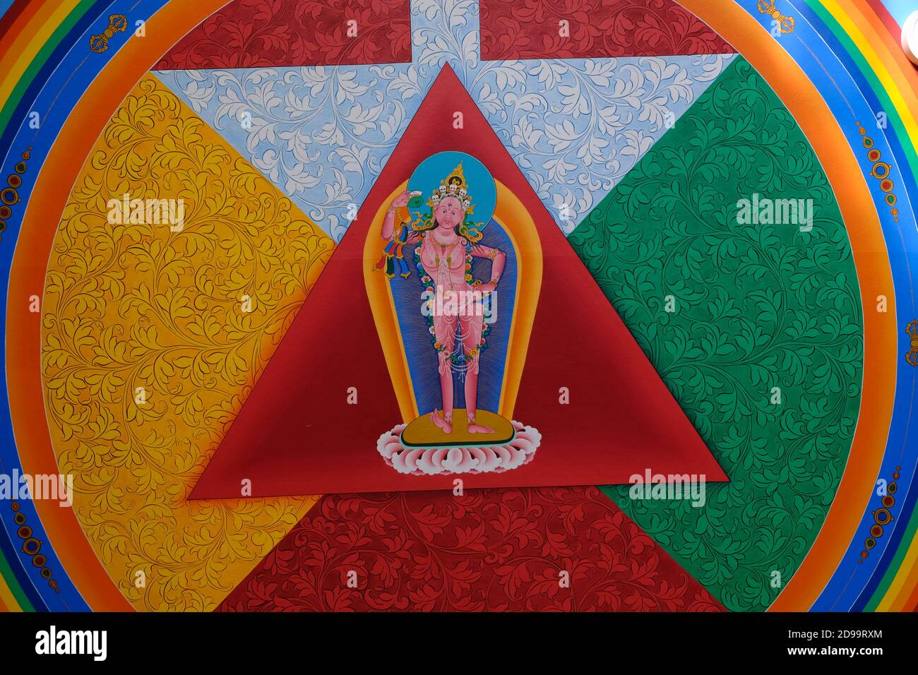 Inde Bodh Gaya - Monastère cambodgien temple colorfull peinture murale dans la salle de médiation Banque D'Images