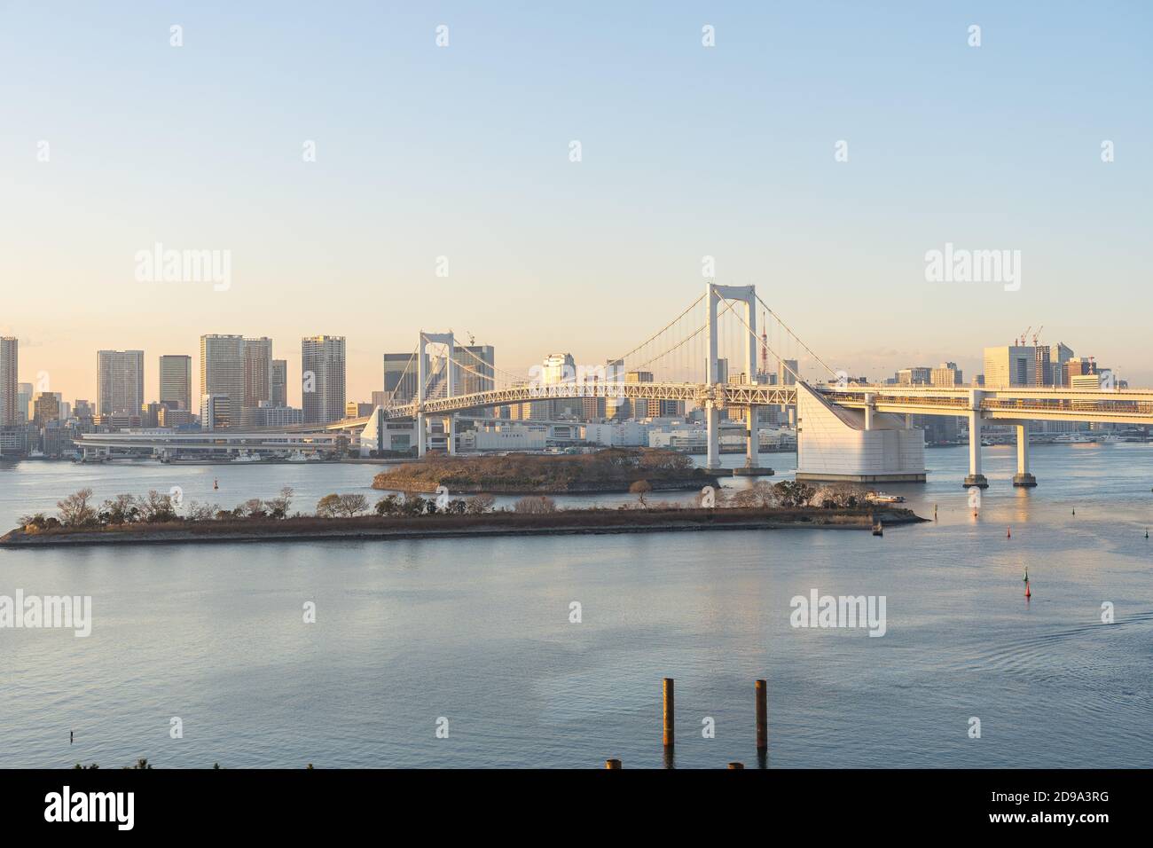 Vue sur la baie de Tokyo au Japon. Banque D'Images