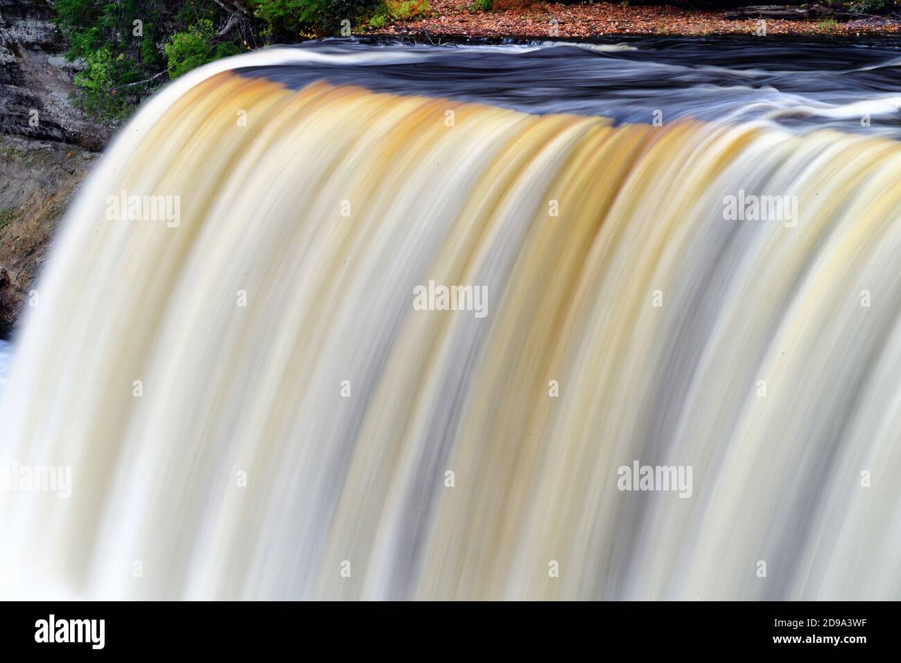 Paradise, Michigan, États-Unis. Les chutes Upper Tahquamenon dans le parc national de Tahquamenon Falls, près du lac supérieur, dans la péninsule supérieure du Michigan. Banque D'Images