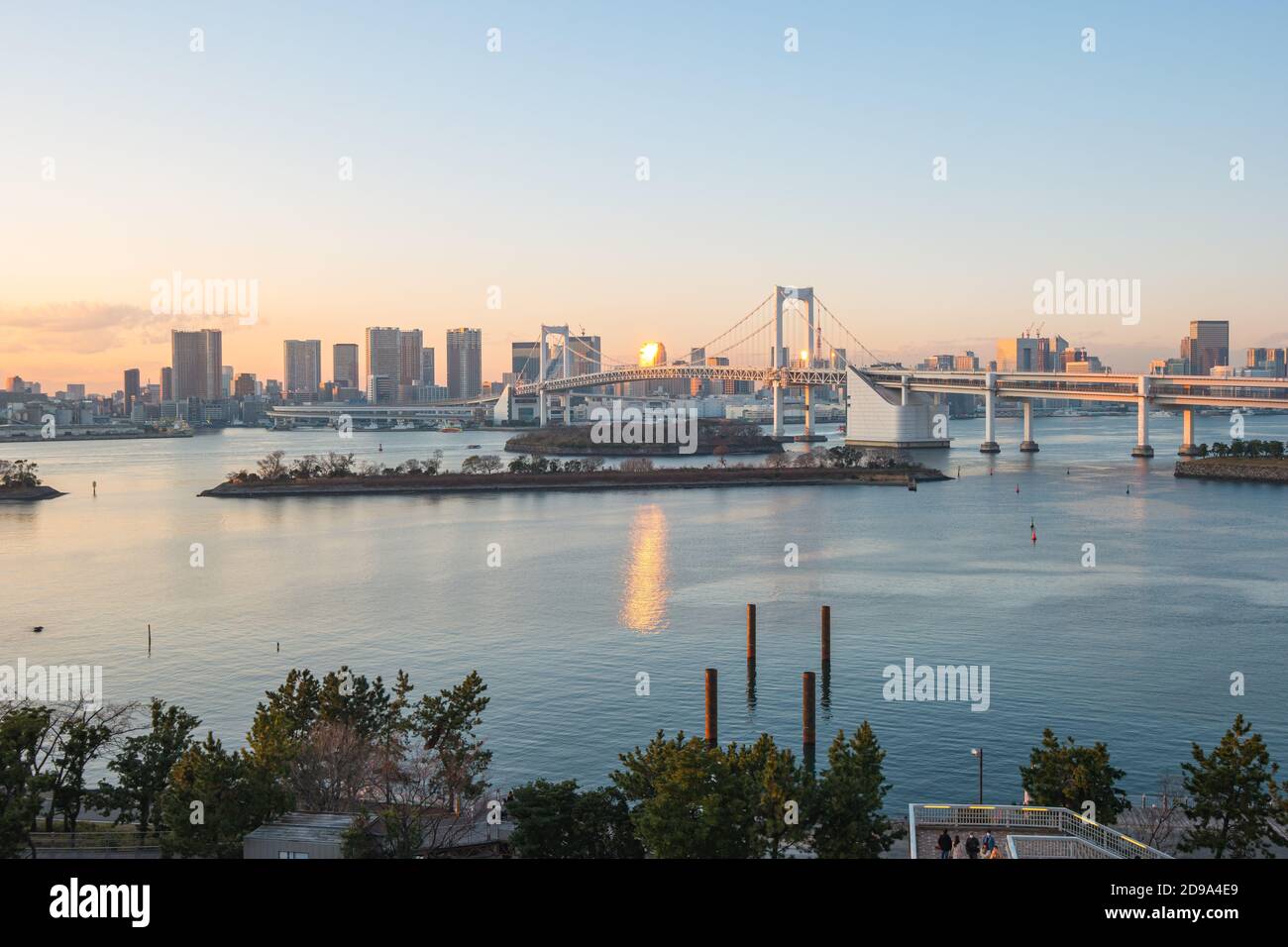 Vue sur la ville de Tokyo depuis Odaiba à Tokyo, Japon. Banque D'Images