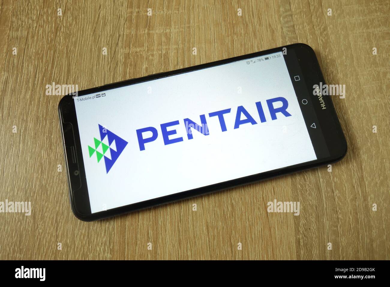 KONSKIE, POLOGNE - 11 juin 2019 : logo de la société Pentair plc affiché sur le téléphone portable Banque D'Images