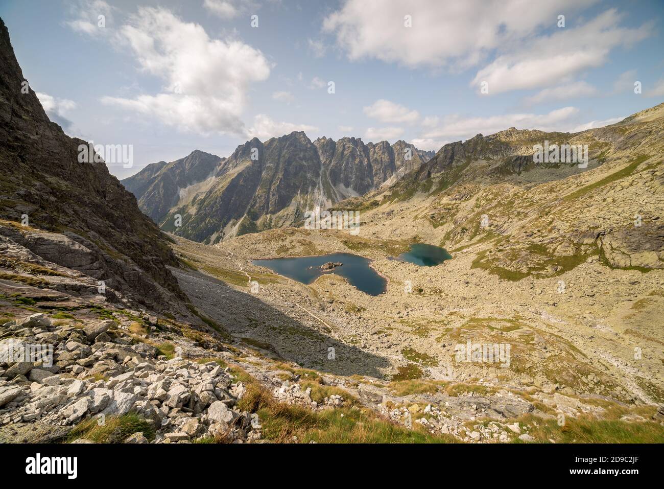 Paysage de montagne avec Tarns. Zabie Plesa dans les montagnes des Hautes Tatras, Slovaquie Banque D'Images
