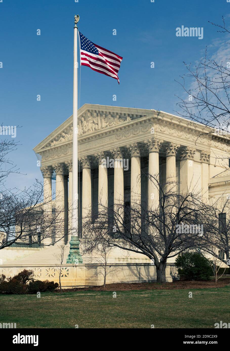 Façade de la Cour suprême des États-Unis à Washington DC, États-Unis d'Amérique. Le tribunal est dans les nouvelles pour de nombreux procès électoraux Banque D'Images