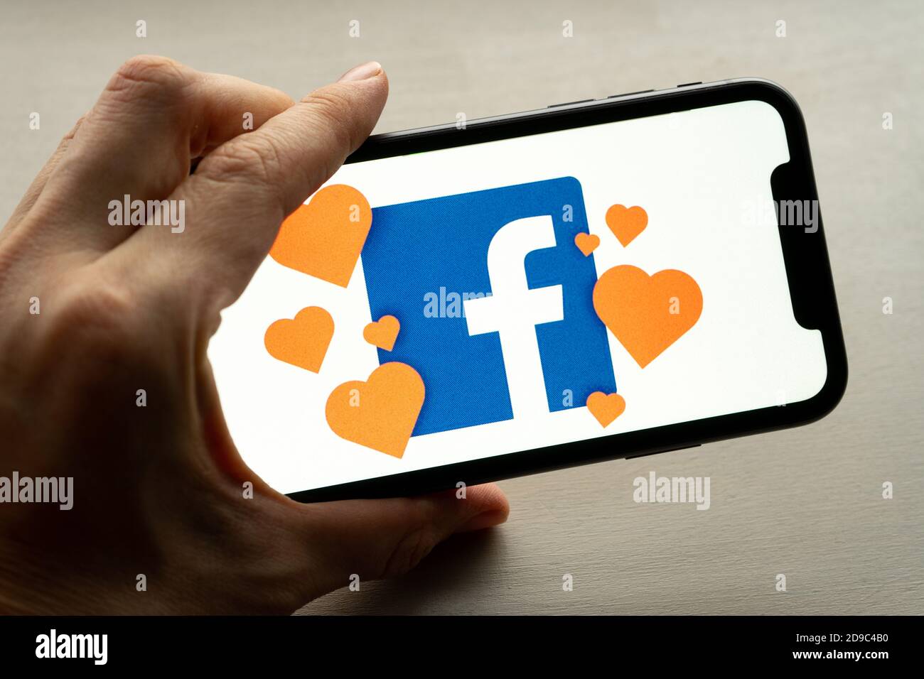 Facebook datant logo sur un iPhone 11. Application de rencontres Facebook Tender vc. Banque D'Images Facebook datant logo sur un iPhone 11. Application de rencontres Facebook Tender vc. Banque D'Images