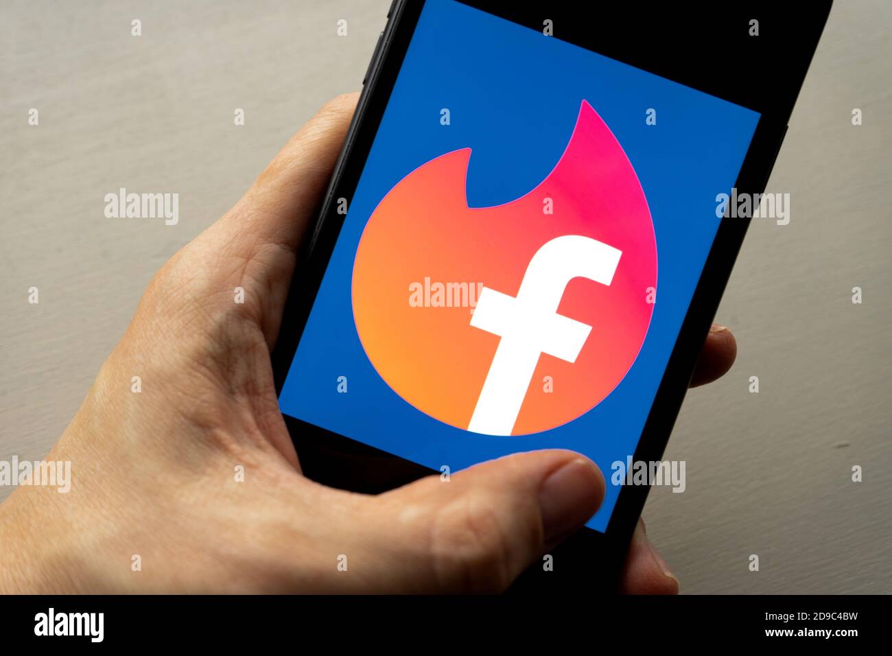 Facebook datant logo sur un iPhone 11. Application de rencontres Facebook Tender vc. Banque D'Images Facebook datant logo sur un iPhone 11. Application de rencontres Facebook Tender vc. Banque D'Images