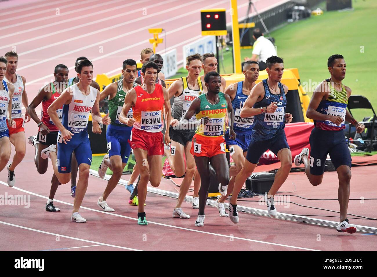 Lucirio Garrido, Alexis Miellet, Abraham Kipchircher Rotich, Samuel Tefera, Adel Mechaal. 1500 mètres. Championnats du monde d'athlétisme de l'IAAF, Doha 2019 Banque D'Images