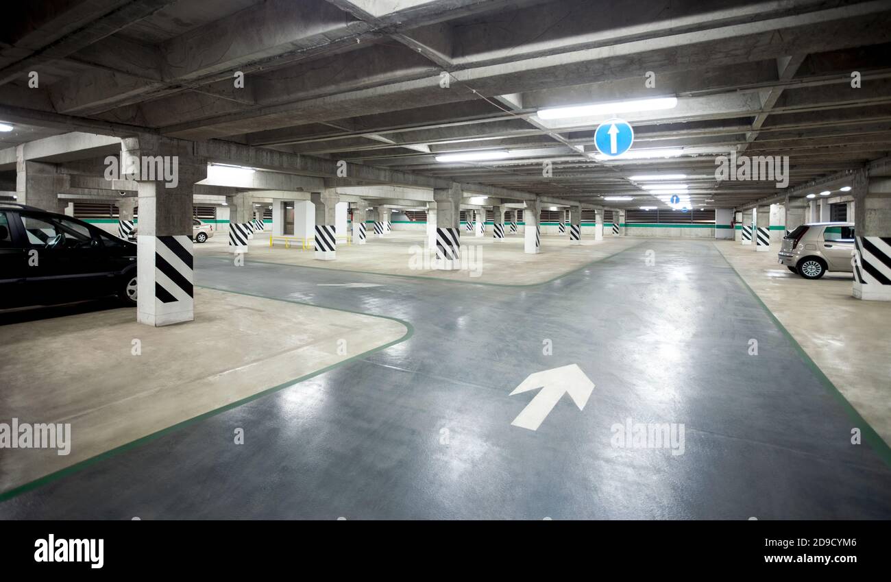 Método de construcción de estacionamiento subterráneo Banque de ...