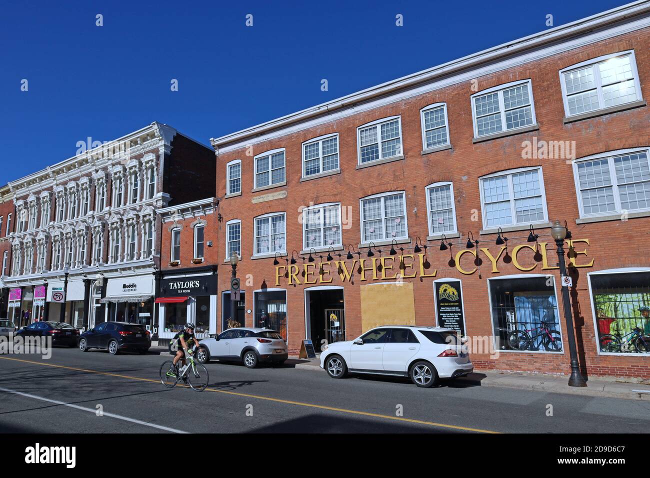 Hamilton (Ontario), Canada - petit quartier commerçant de la rue principale avec des édifices du XIXe siècle bien conservés. Banque D'Images