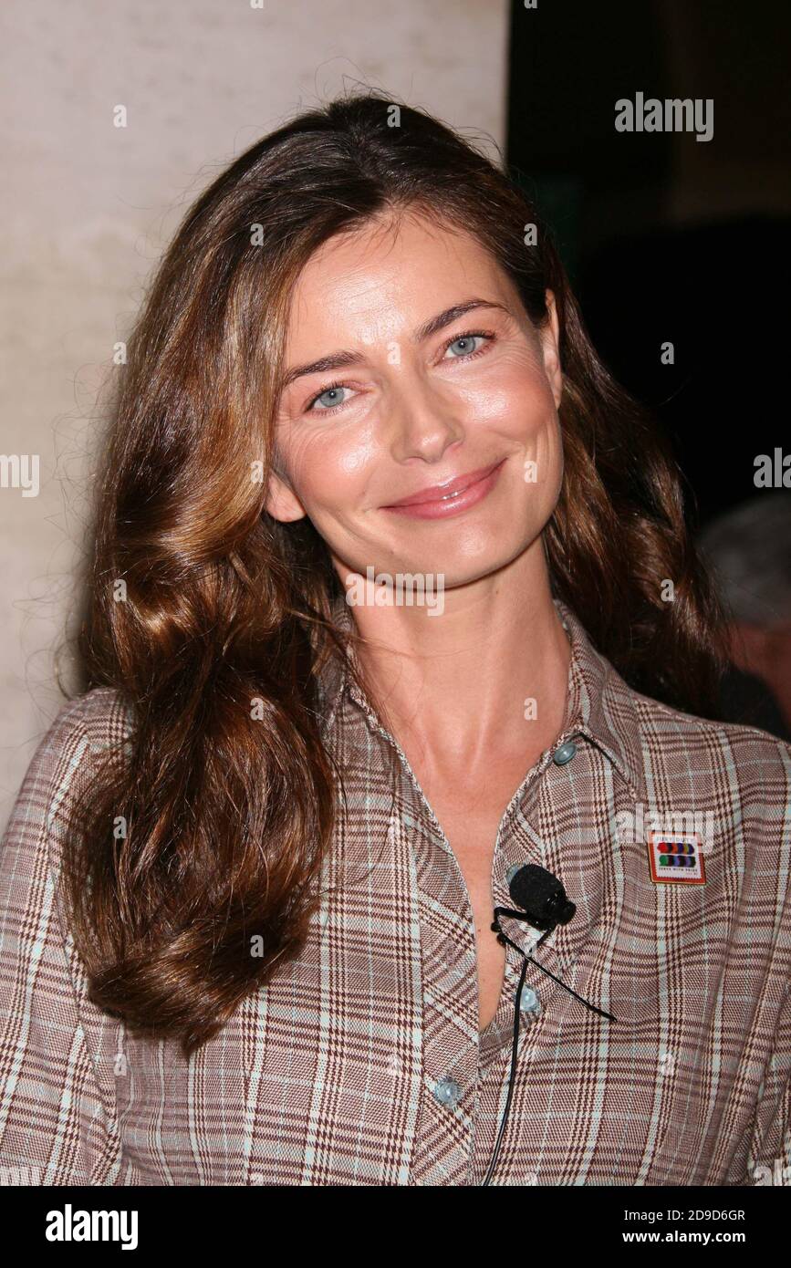 Paulina Porizkova, qui a fait un service de juré à New York, assiste à une cérémonie de dédicace pour aider le service postal des États-Unis à délivrer le timbre-poste commémoratif de sensibilisation sociale du jury à 41 cents et pour souligner la Journée de reconnaissance du jury au palais de justice du comté de New York à New York le 12 septembre 2007. Crédit photo : Henry McGee/MediaPunch Banque D'Images