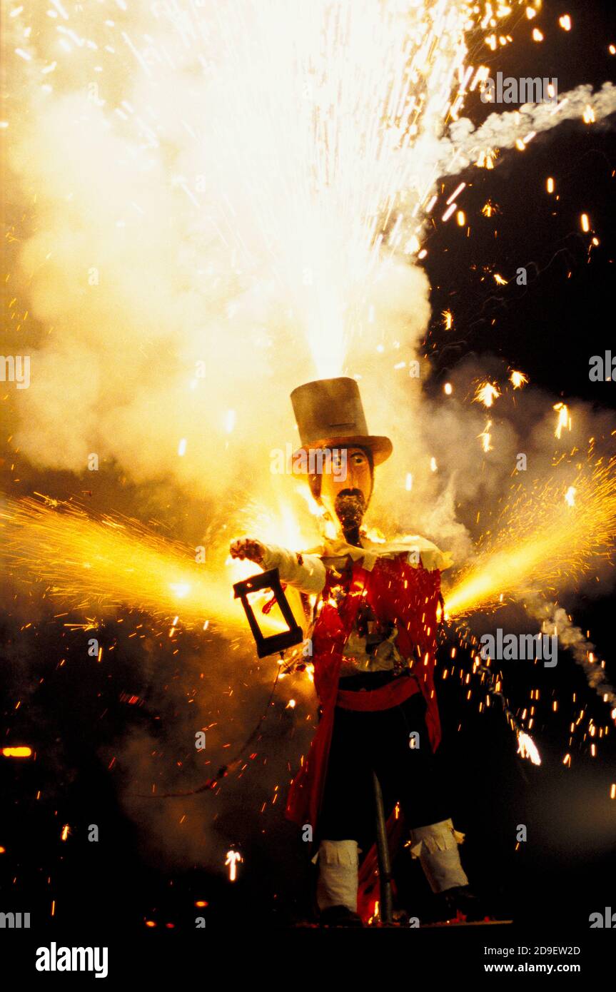 Guy Fawkes effigy 5 novembre Bonfire nuit Lewes Sussex Angleterre HOMER SYKES Banque D'Images