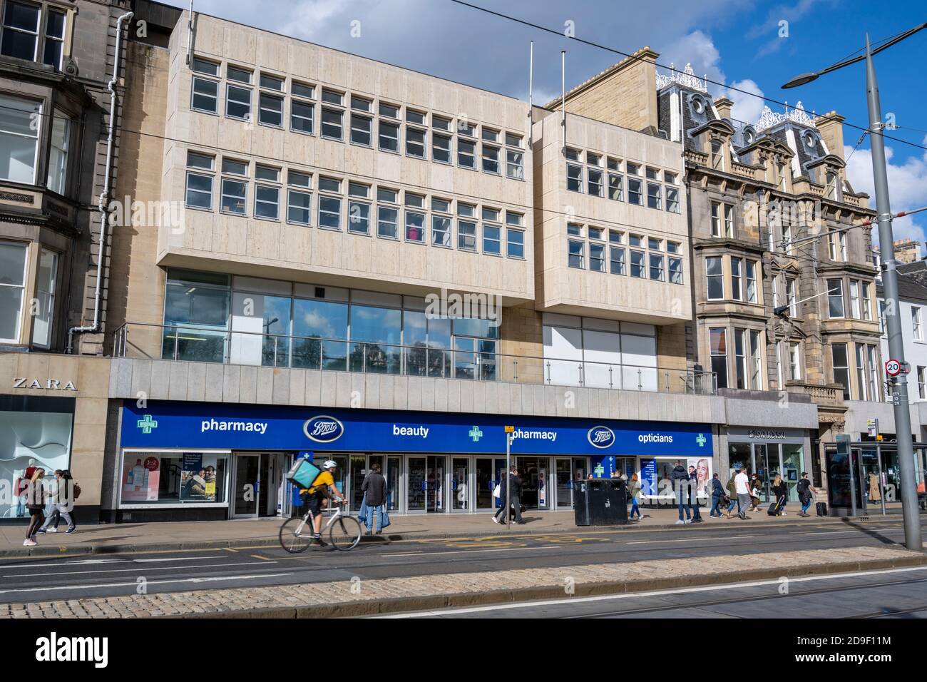 Magasin de bottes princes street edimbourg Banque de photographies et d