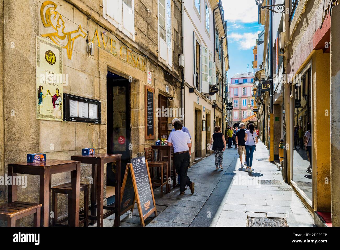 La rue animée de la vieille ville. Rua Nova - rue Nova. Lugo, Galice, Espagne, Europe Banque D'Images