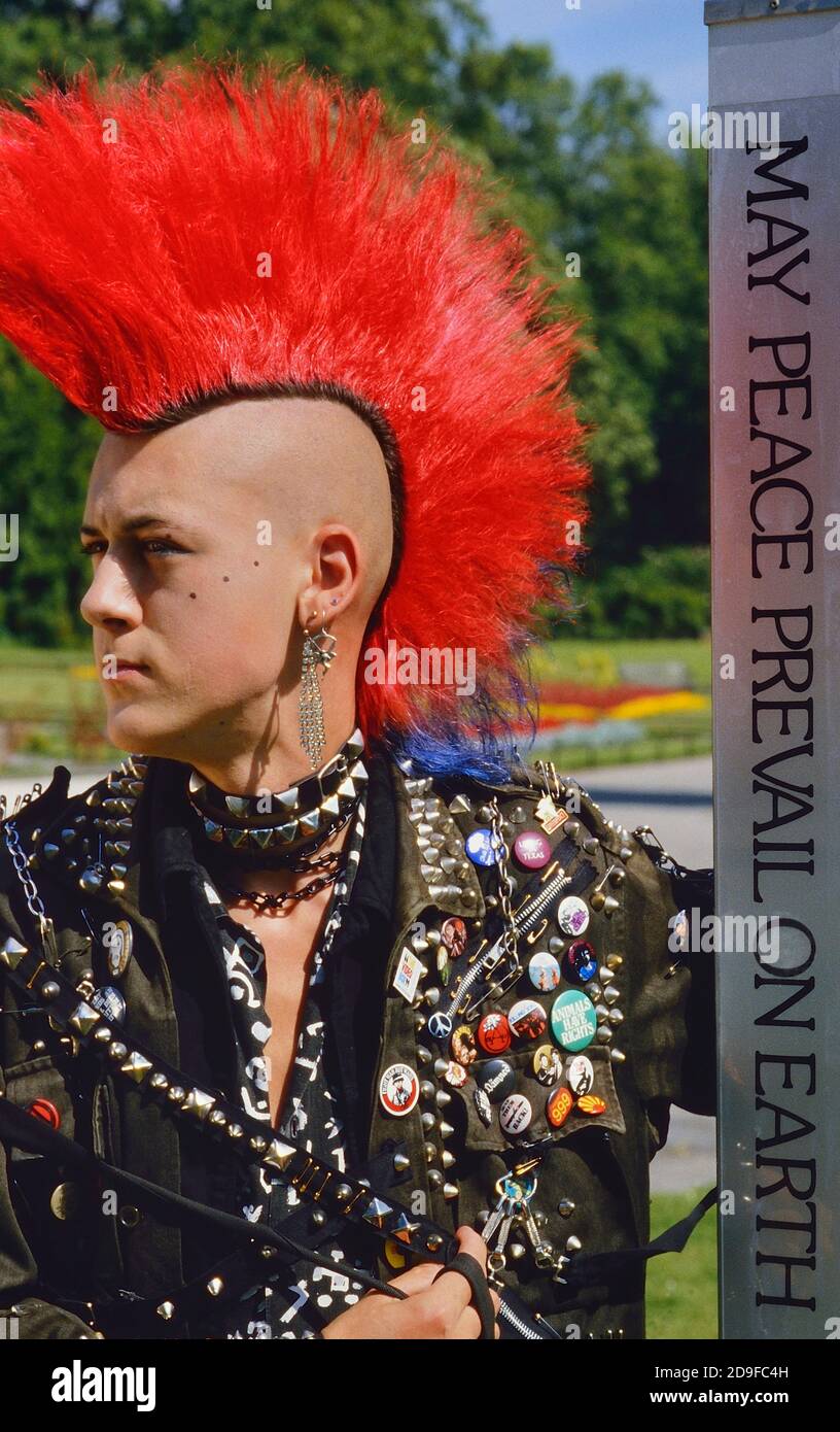 Punk rocker Matt Belgrano, 'The carte postale punk', Londres, Angleterre, Royaume-Uni, Circa années 1980 Banque D'Images