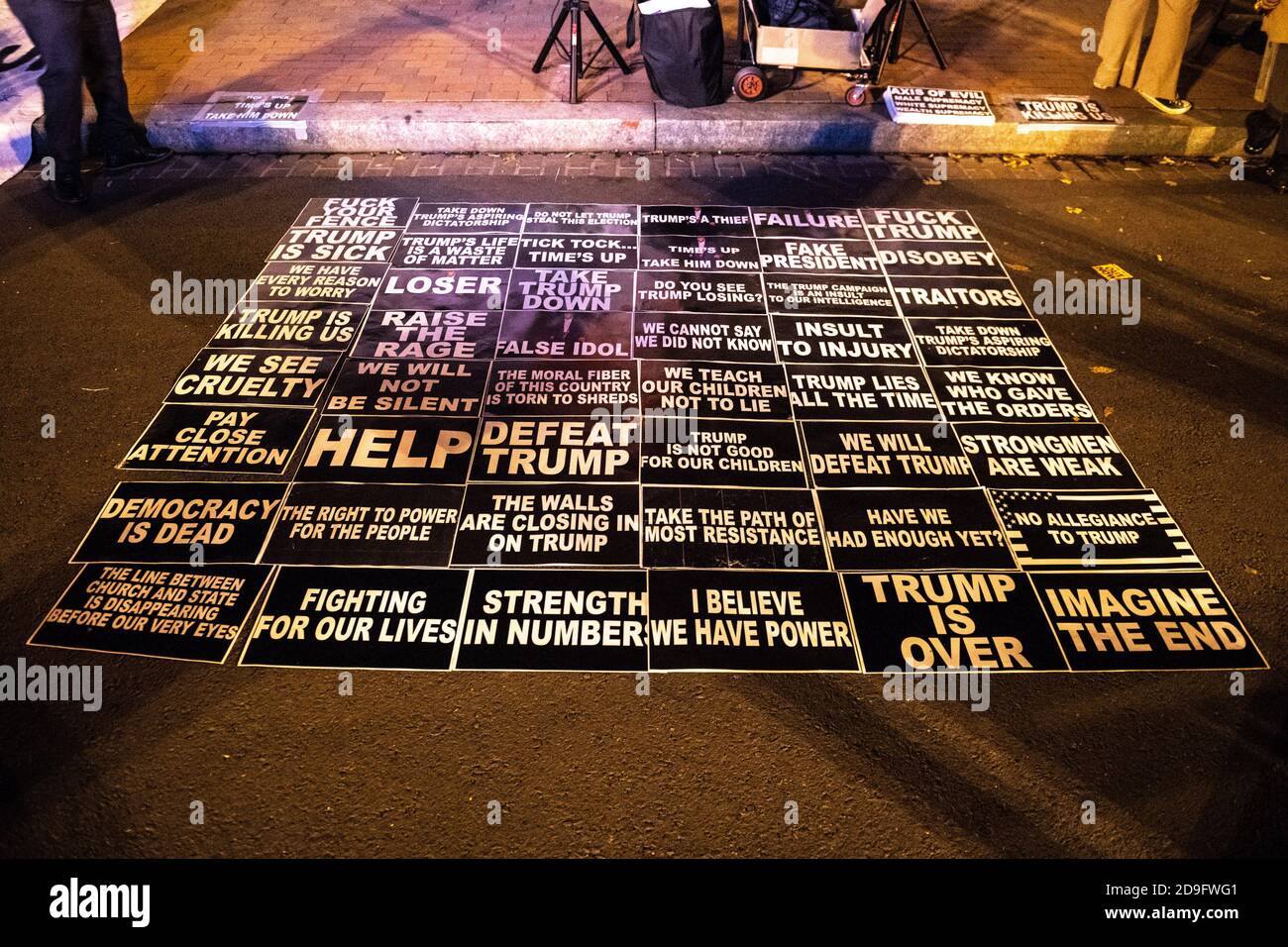 WASHINGTON D.C., le 4 NOVEMBRE - l'atmosphère générale dans Black Lives Matter Plaza le 4 novembre 2020 à Washington, DC le jour des élections. Photo: Chris Tuite/ImageSPACE crédit: Imagespace/Alamy Live News Banque D'Images