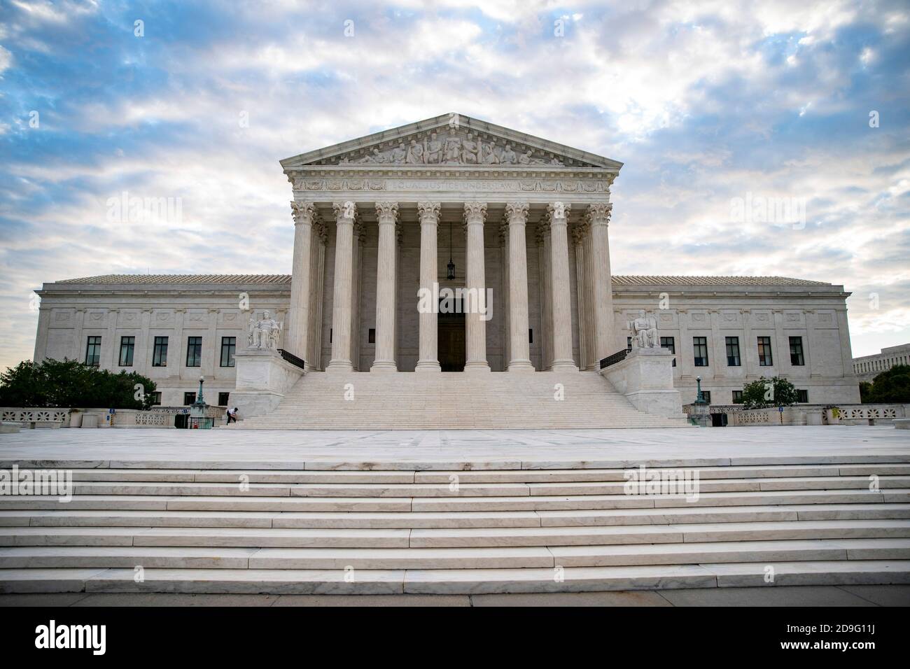 La Cour suprême des États-Unis à Washington, DC, Etats-Unis, 01 octobre 2020. Le Sénat américain continue de rencontrer Amy Coney Barrett, la candidate de la Cour suprême des États-Unis, avant ses audiences de confirmation plus tard ce mois-ci. Crédit : Alex Edelman/l'accès photo Banque D'Images