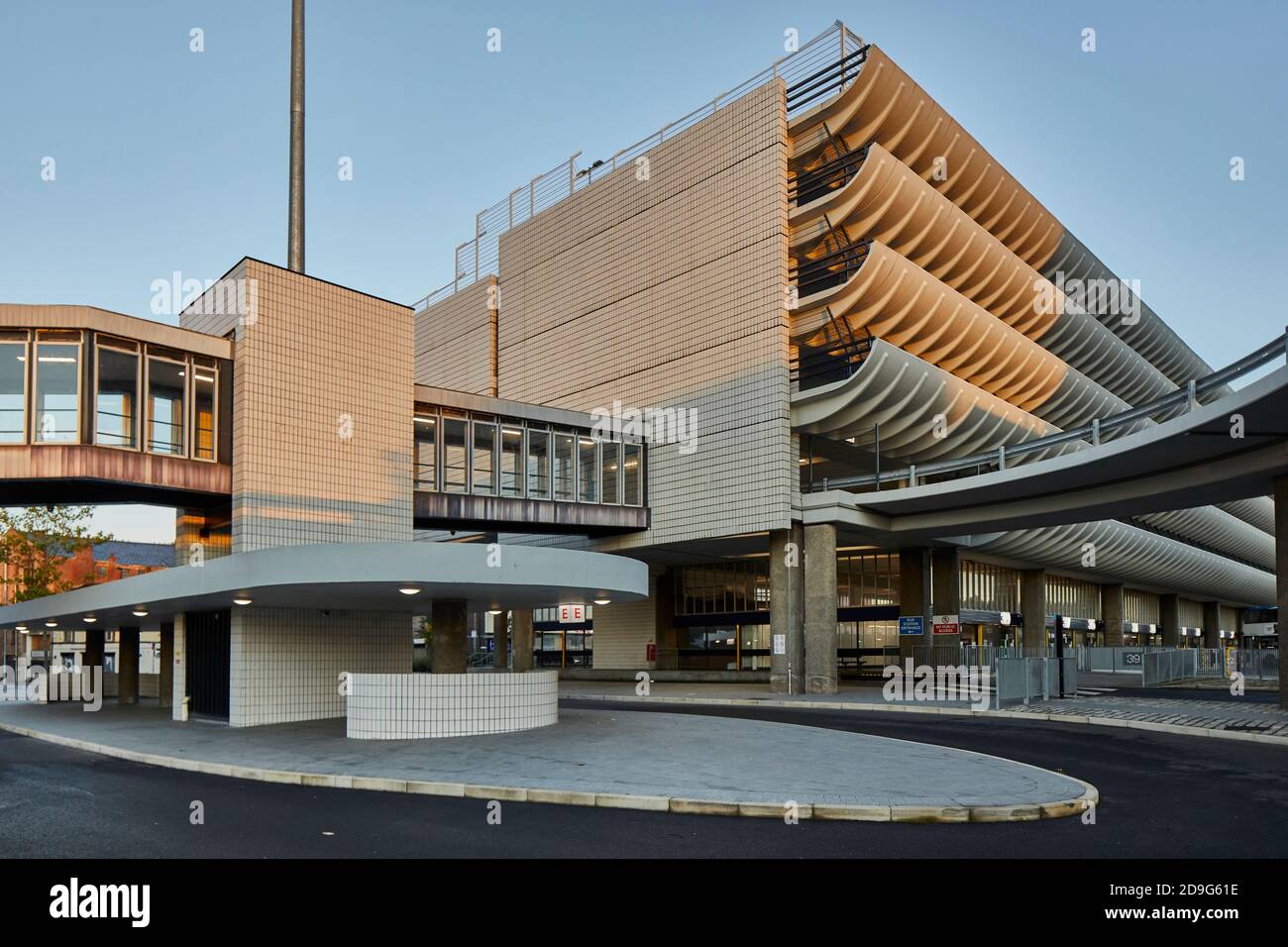 Station de bus du centre-ville de Preston classée de catégorie II par Ove Arup et ses partenaires dans le style architectural Brutaliste de Keith Ingham et Charles Wilso Banque D'Images