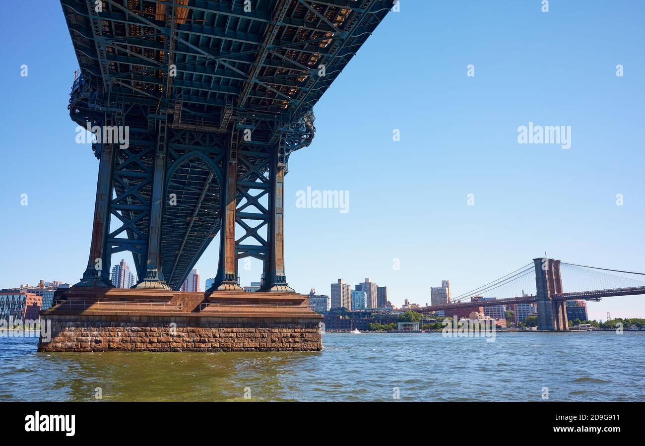 Sous le pont de Manhattan, New York City, États-Unis. Banque D'Images