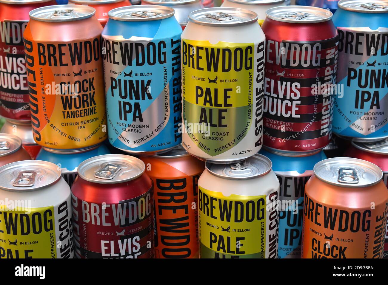 BrewDog Headliners Craft beer box brassé en Écosse il inclut Top seller Punk IPA Pale Ale Clockwork Tangerine Elvis jus Club de poney Hazy Jane Dead Banque D'Images