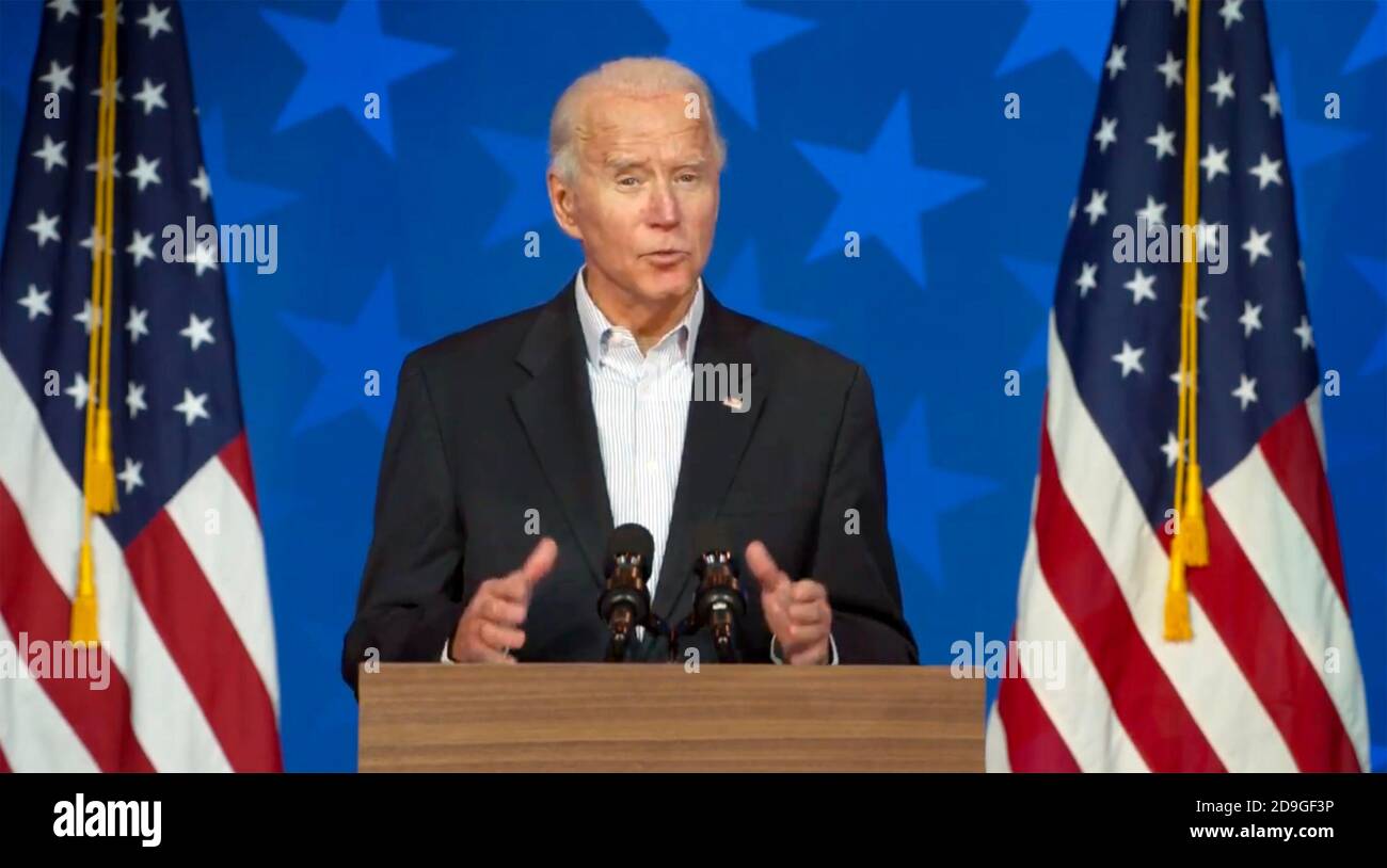 Wilmington, Delaware, États-Unis. 05ème novembre 2020. Dans cette image du fil vidéo de la campagne de Biden, l'ancien vice-président des États-Unis Joe Biden, le candidat du Parti démocrate 2020 pour le président des États-Unis, fait des remarques sur le nombre de votes continus dans plusieurs États, du Queen Theatre de Wilmington, Delaware, le jeudi 5 novembre 2020.Credit: Campagne de Biden via CNP /MediaPunch crédit: MediaPunch Inc/Alamy Live News Banque D'Images