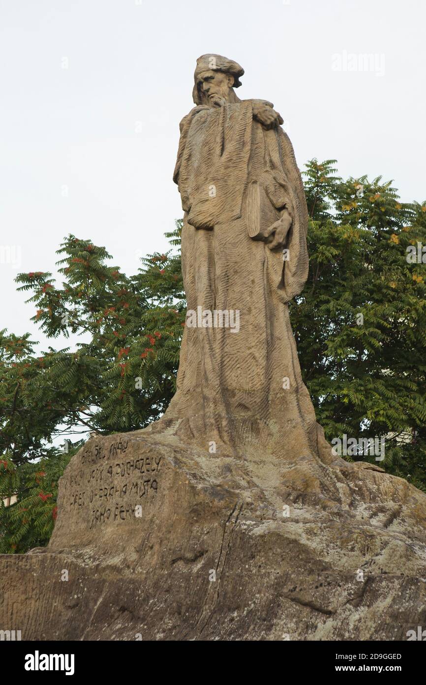 Monument à Jan Hus conçu par le sculpteur tchèque Ladislav Šaloun (1908-1914) à Hořice en Bohême de l'est, République tchèque. Banque D'Images
