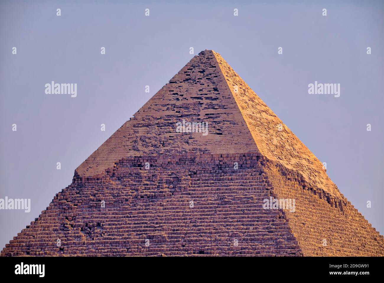 La Pyramide de Khafre ou de Chephren est la deuxième plus haute Et ...
