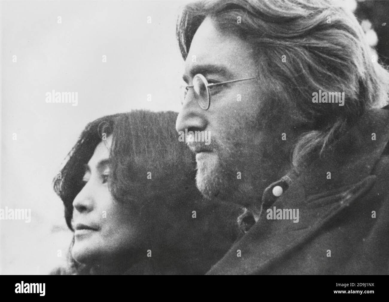 John Lennon et Yoko Ono photo portrait donné aux membres Du club des fans des Beatles Banque D'Images