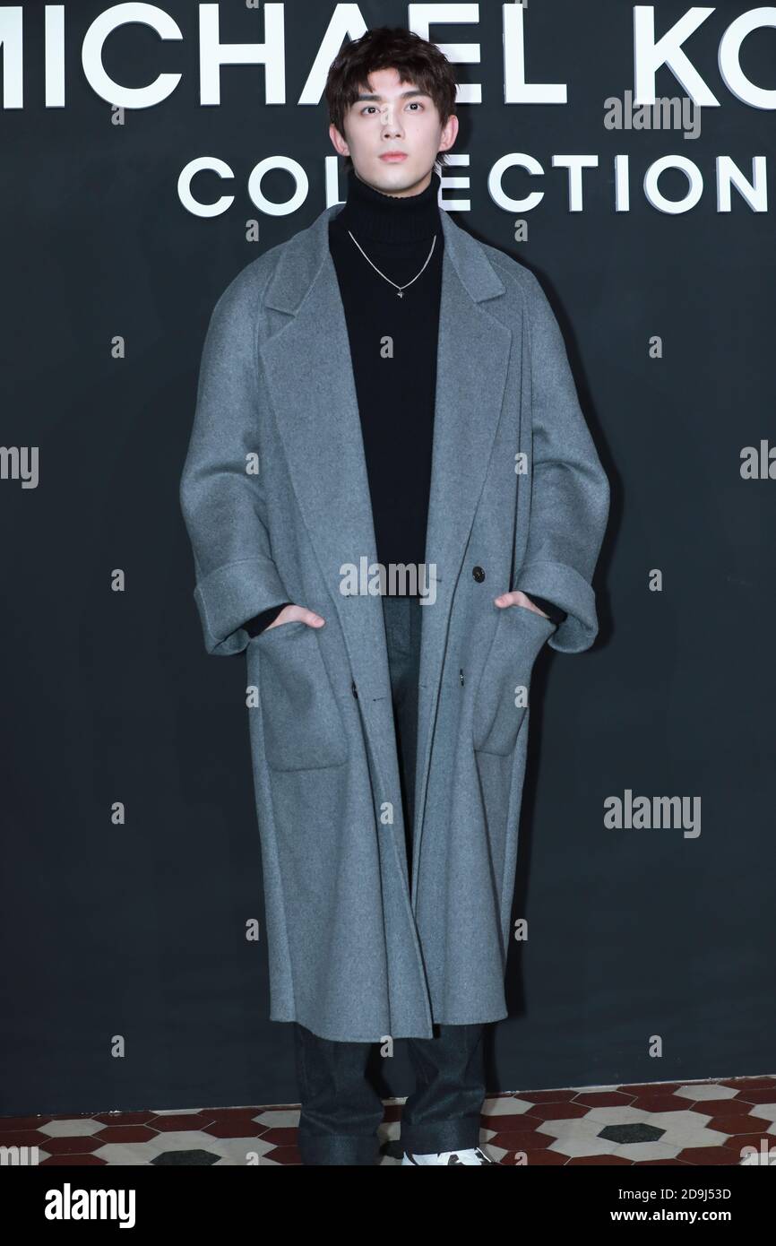 L'acteur chinois Wu Lei ou Leo Wu assiste à l'événement commercial de Michael Kors, une marque de mode à Shanghai, en Chine, le 15 octobre 2020. Banque D'Images