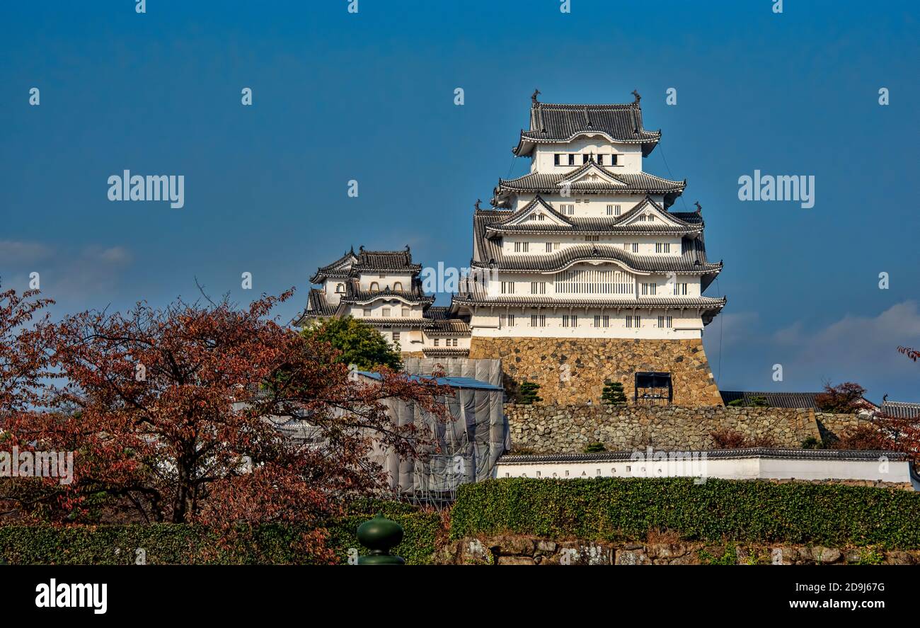 Le château Himeji appelé le château d'Egret blanc ou le château d'Héron blanc, Himeji, Japon. Patrimoine mondial de l'UNESCO. Banque D'Images