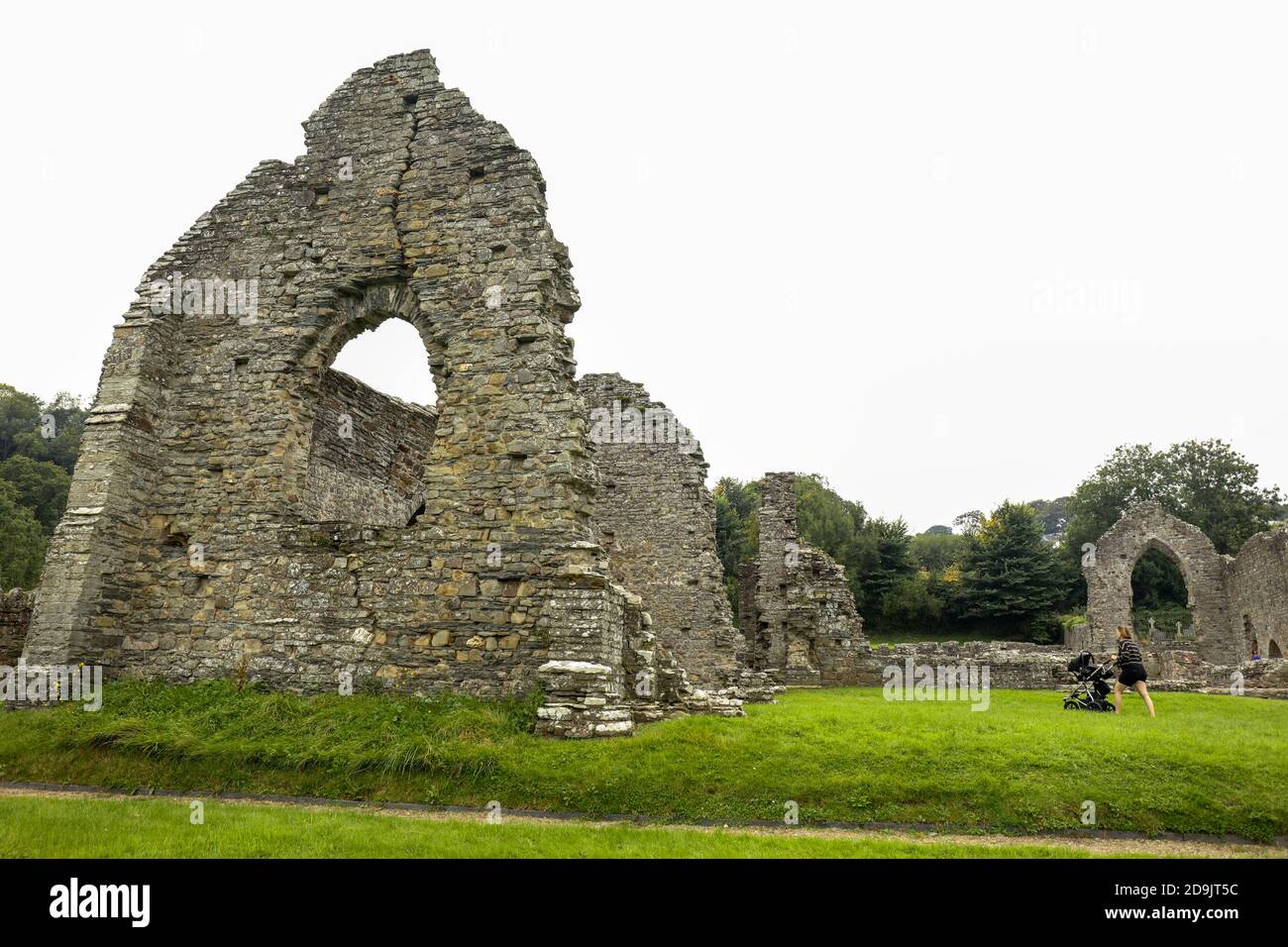 Cardigan, Pembrokeshire, pays de Galles / Royaume-Uni - 15 septembre 2020 : les ruines de l'abbaye médiévale de Saint-Dogmaels Banque D'Images