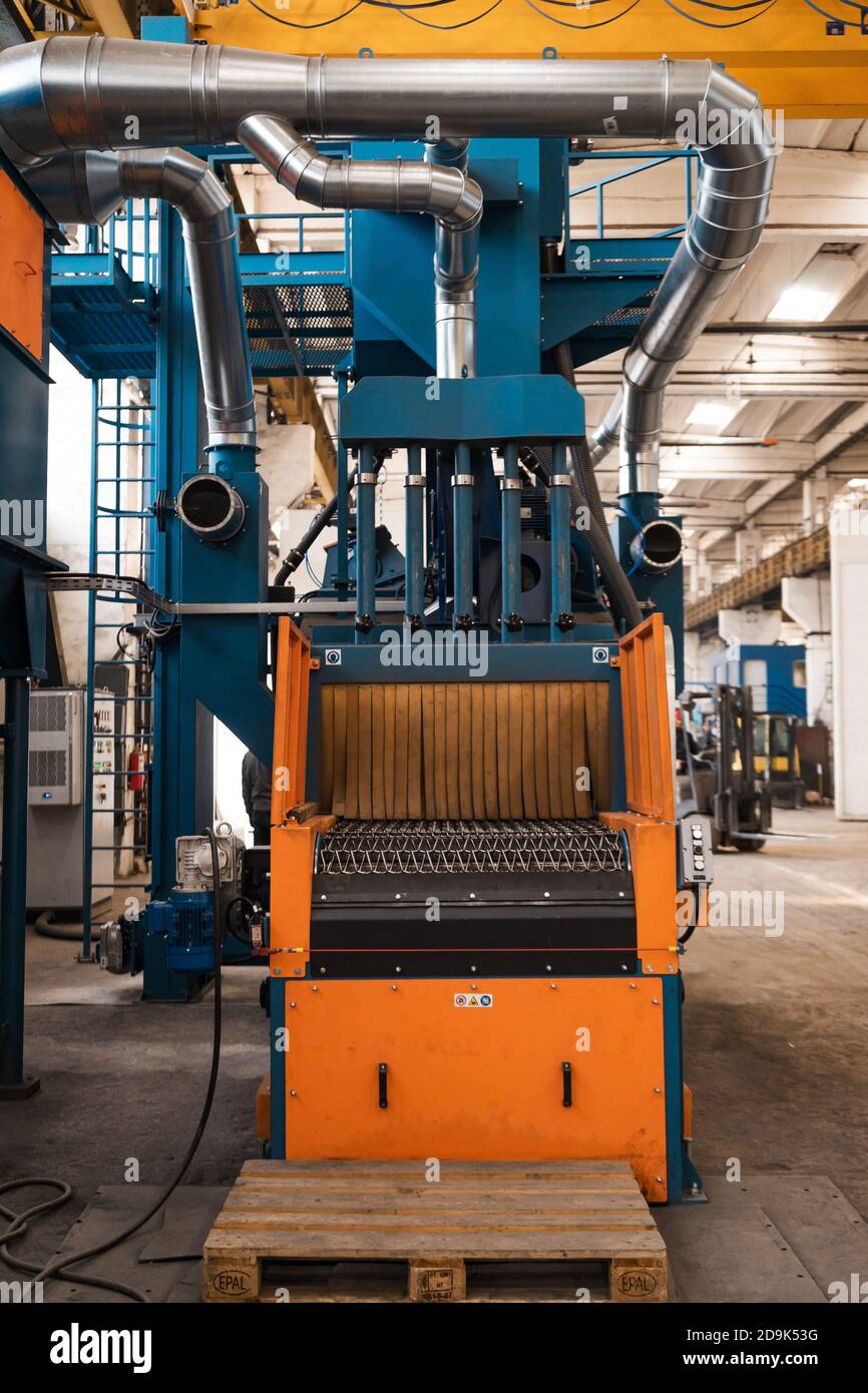 Plan vertical d'une presse industrielle dans une usine Banque D'Images