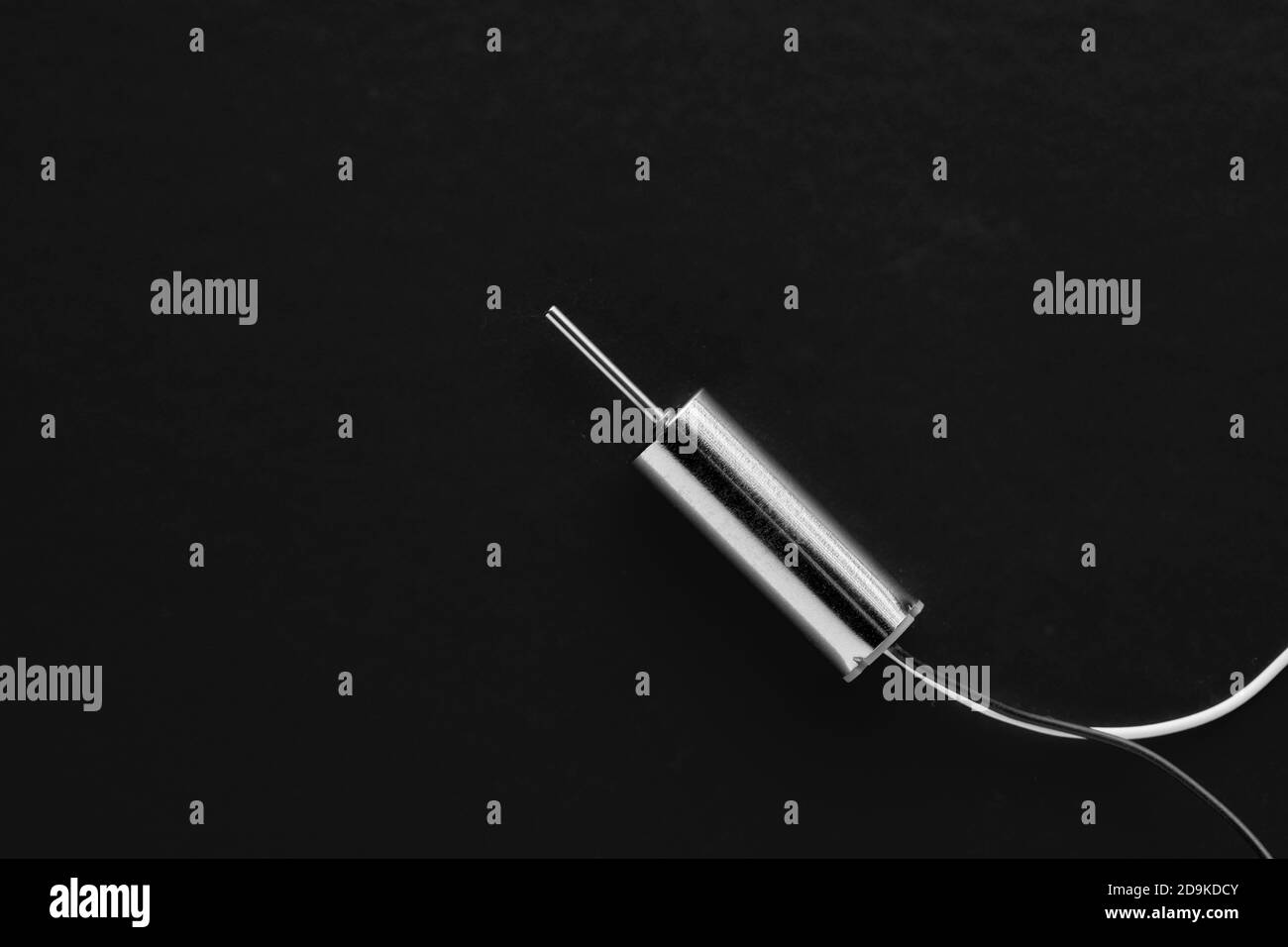 Moteur électrique miniature. Entraînement de jouets, modélisation d'aéronefs. Banque D'Images