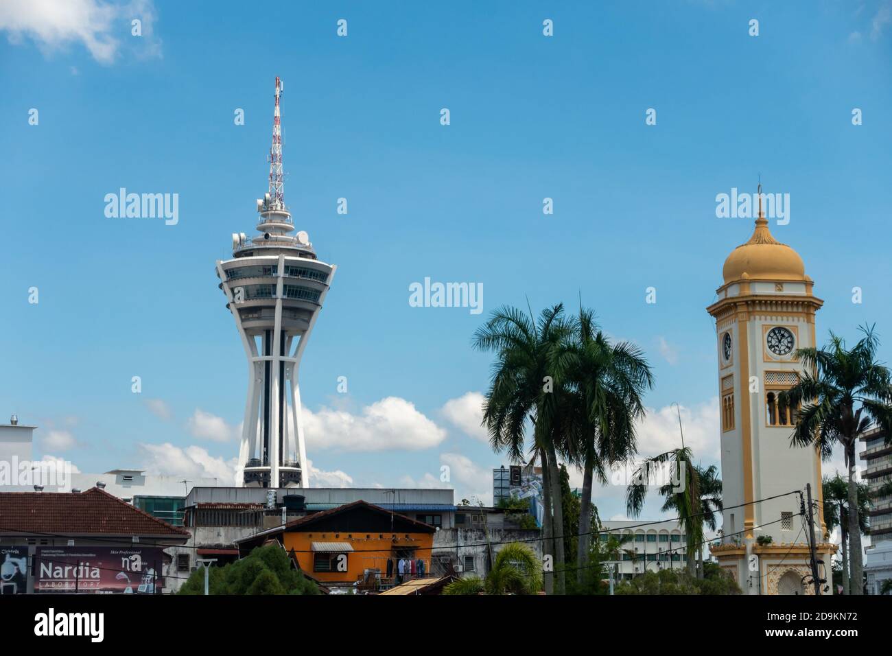 La tour Alor Setar est une tour de télécommunication de 165.5 m située à Alor Setar, Kedah, en Malaisie. Banque D'Images