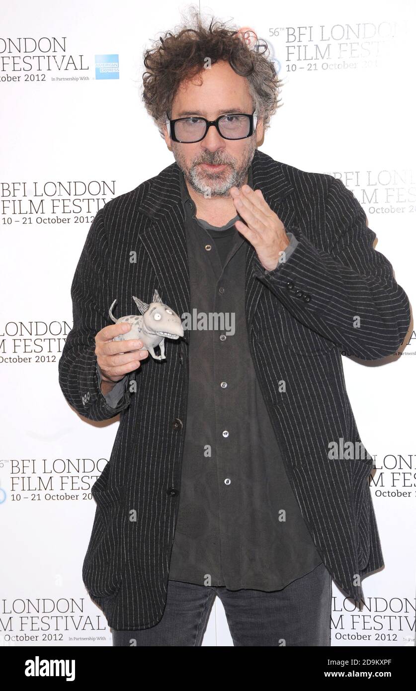 Tim Burton assiste au photocall de Frankenweenie au Corinthia Hotel à Londres. 10 octobre 2012 © Paul Treadway Banque D'Images