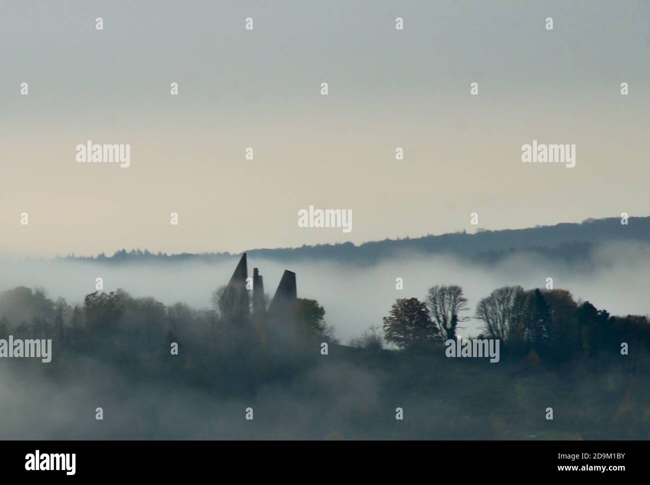 Le village allemand Friedland dans la poussière d'automne, un beau paysage Banque D'Images