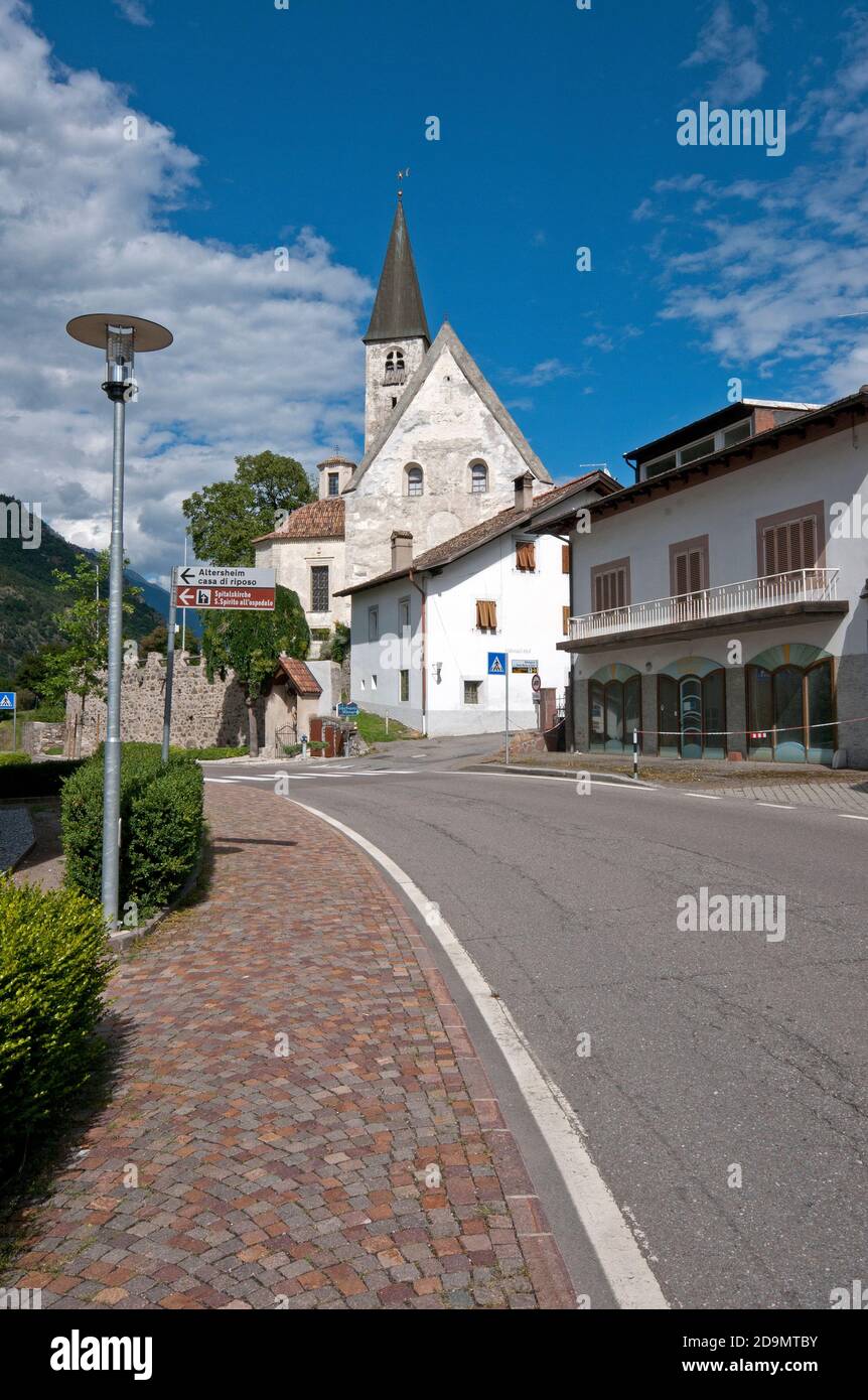 Église de Santa Maria à Colle (Bichlkirke), Laces, Vallée de Venosta (Vinschgau), Bolzano, Trentin-Haut-Adige, Italie Banque D'Images