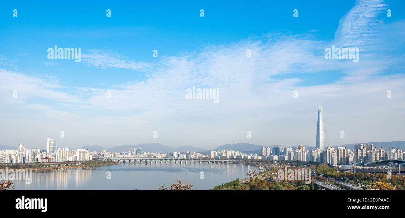 Paysage d'automne de la rivière Han à Séoul, Corée du Sud en 2020. Banque D'Images
