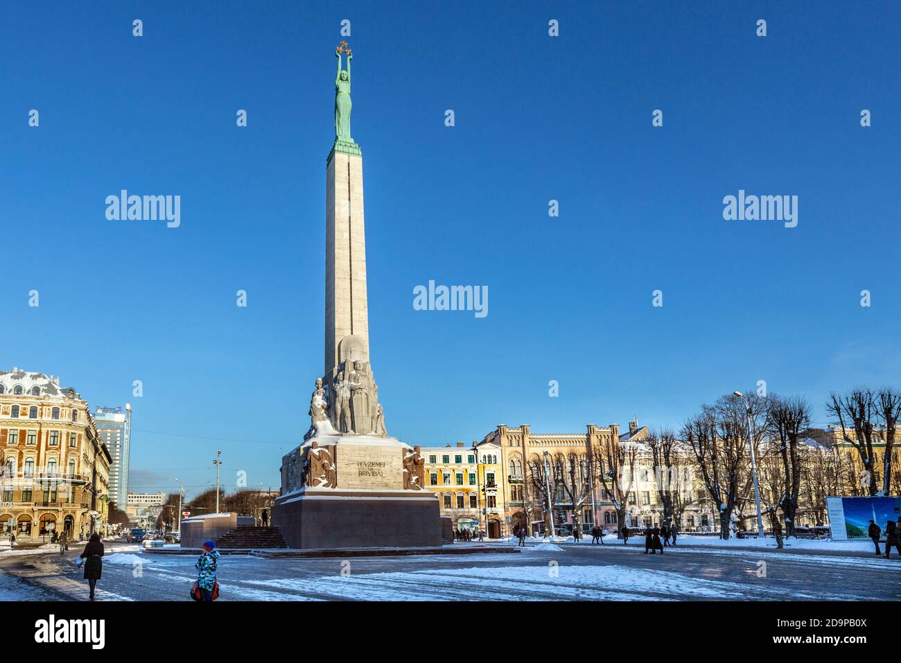 Le Monument de la liberté à Riga, capitale de la Lettonie, dans la région Baltique de l'Europe du Nord. La Lettonie n'a pas connu de longues périodes de liberté absolue. Banque D'Images