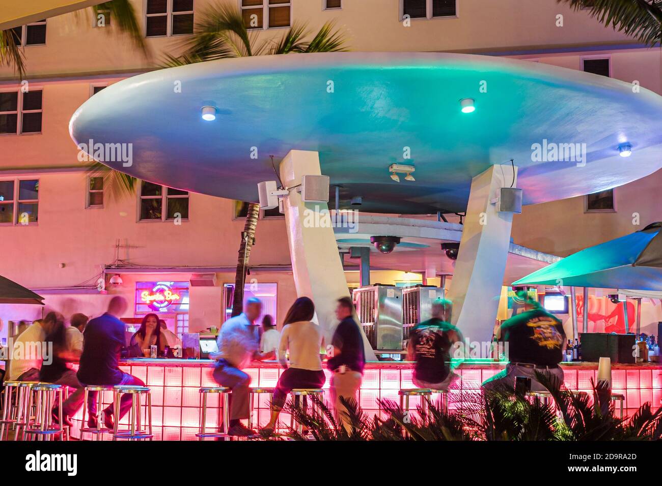 Miami Beach Florida, South Beach, Ocean Drive, Clevelander bar de nuit de l'hôtel, Banque D'Images