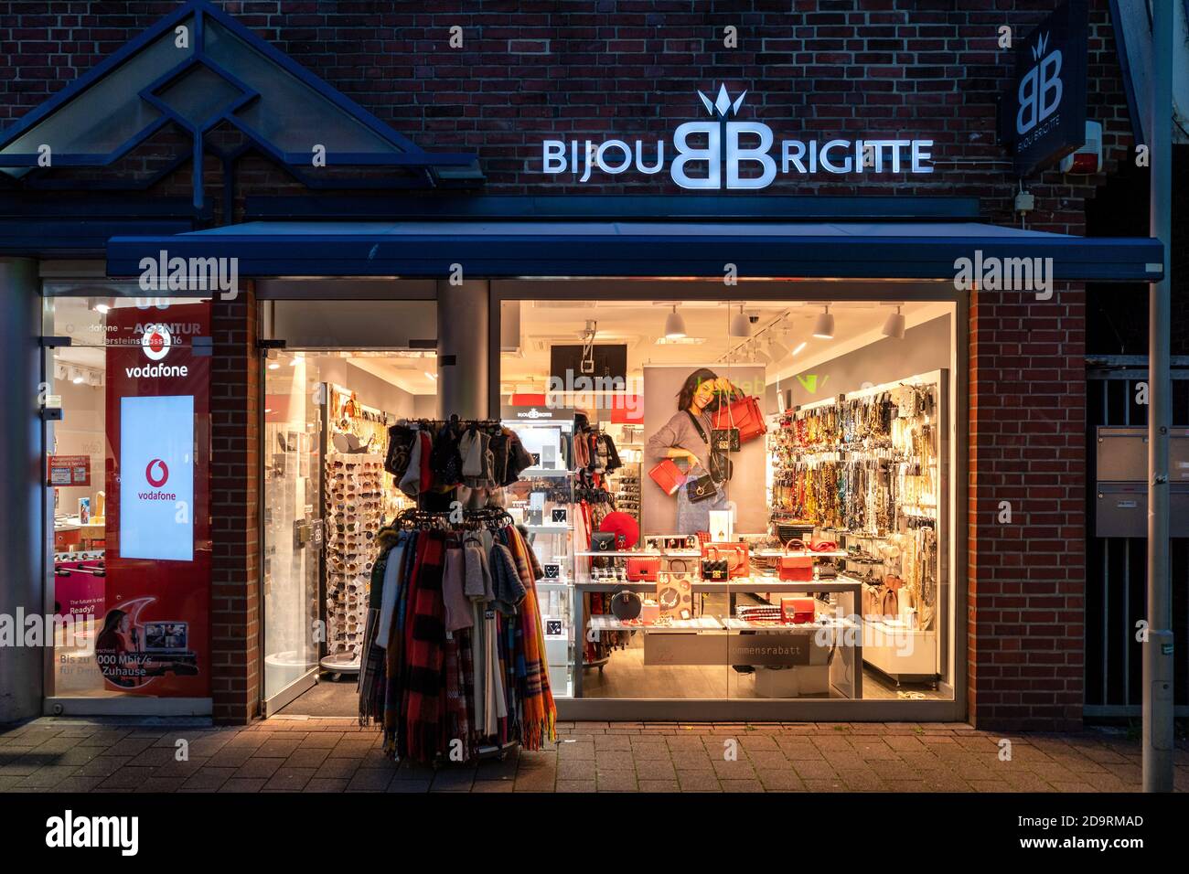 Boutique bijou Brigitte à Cuxhaven, Allemagne. Bijou Brigitte est un  détaillant de bijoux de fantaisie et d'accessoires de mode basé à Hambourg  Photo Stock - Alamy