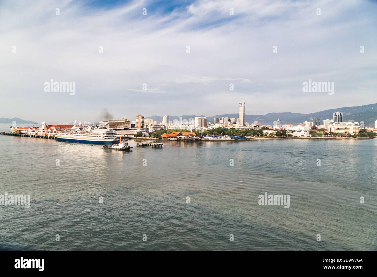 Vue panoramique sur l'île Penang depuis le détroit de Malacca Banque D'Images