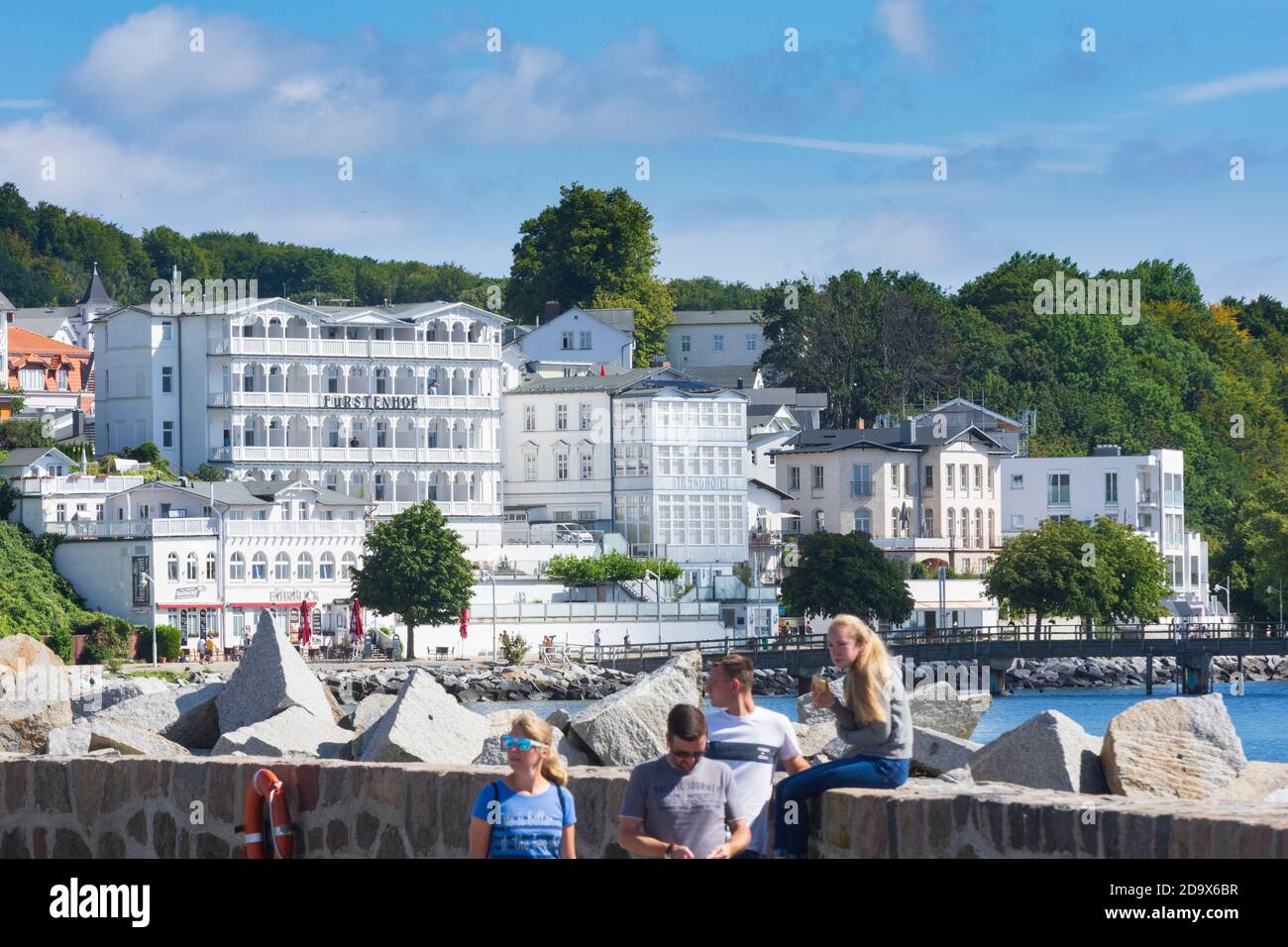 Sassnitz: hôtels Fürstenhof et Strandhotel, promenade de plage, Mole extérieure, Mer Baltique côte mecklembourgeoise, Ostsee (Mer Baltique), Ile Rügen, Mecklembourg-Poméranie-Occidentale, Germa Banque D'Images