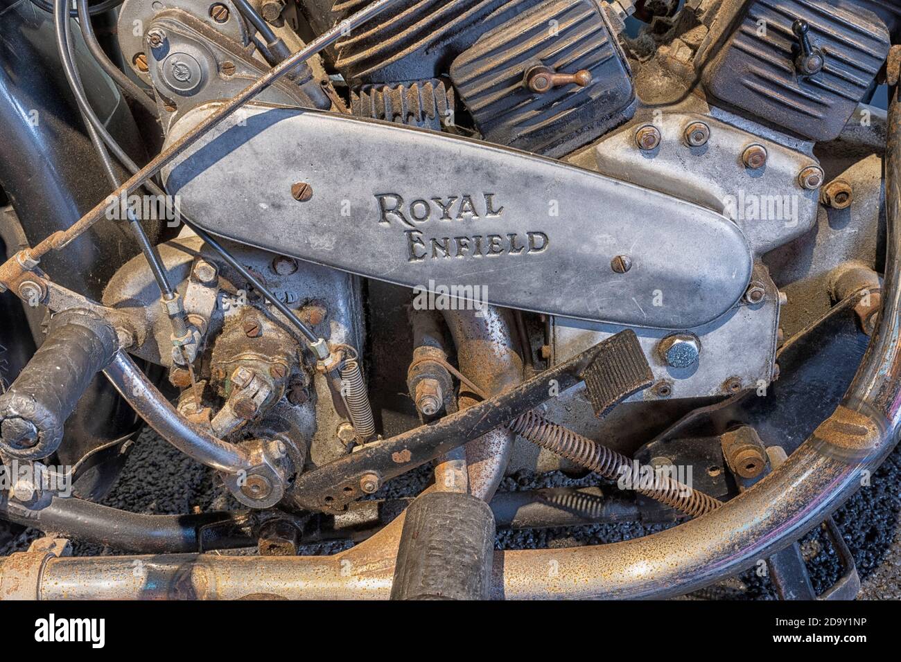 Gros plan sur le moteur d'un cycle de moteur classique Royal Enfield Bullet 350 d'époque - le cycle de moteur britannique des années 1930. Banque D'Images