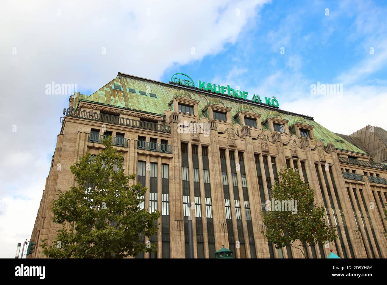 Vue panoramique sur le bâtiment du célèbre grand magasin « Kaufhof an », construit en 1907 - 1909. Banque D'Images
